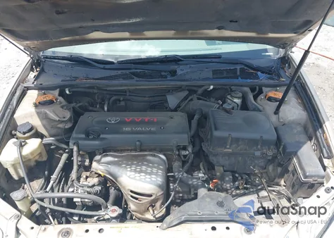 2004 Toyota Camry Le z USA, uszkodzony, nr VIN 4T1BE32K34U848149